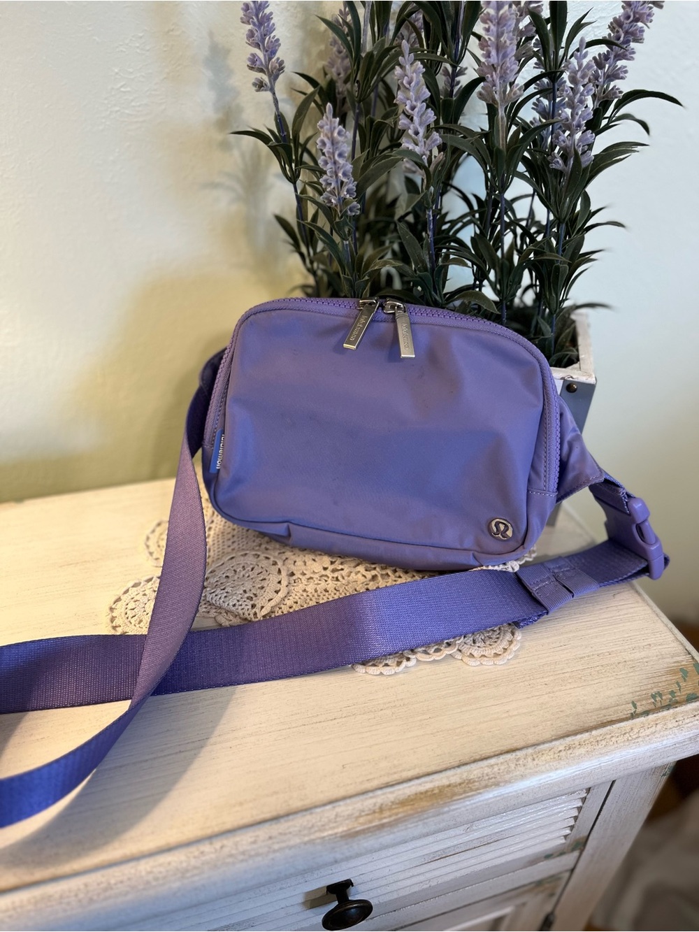 Lululemon Everywhere Belt Bag Purple EUC